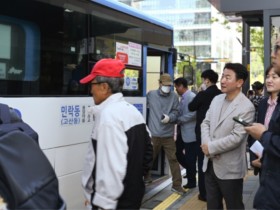 1.교통기획과(김동근 의정부시장, 1205번 광역버스 탑승해 시민들과 소통)2.jpg